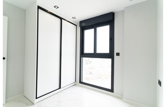 Rynek pierwotny - Villa - Orihuela Costa - Punta Prima