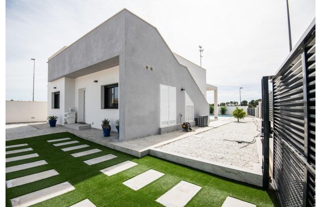 Rynek pierwotny - Villa - Pilar de la Horadada - Pinar de Campoverde