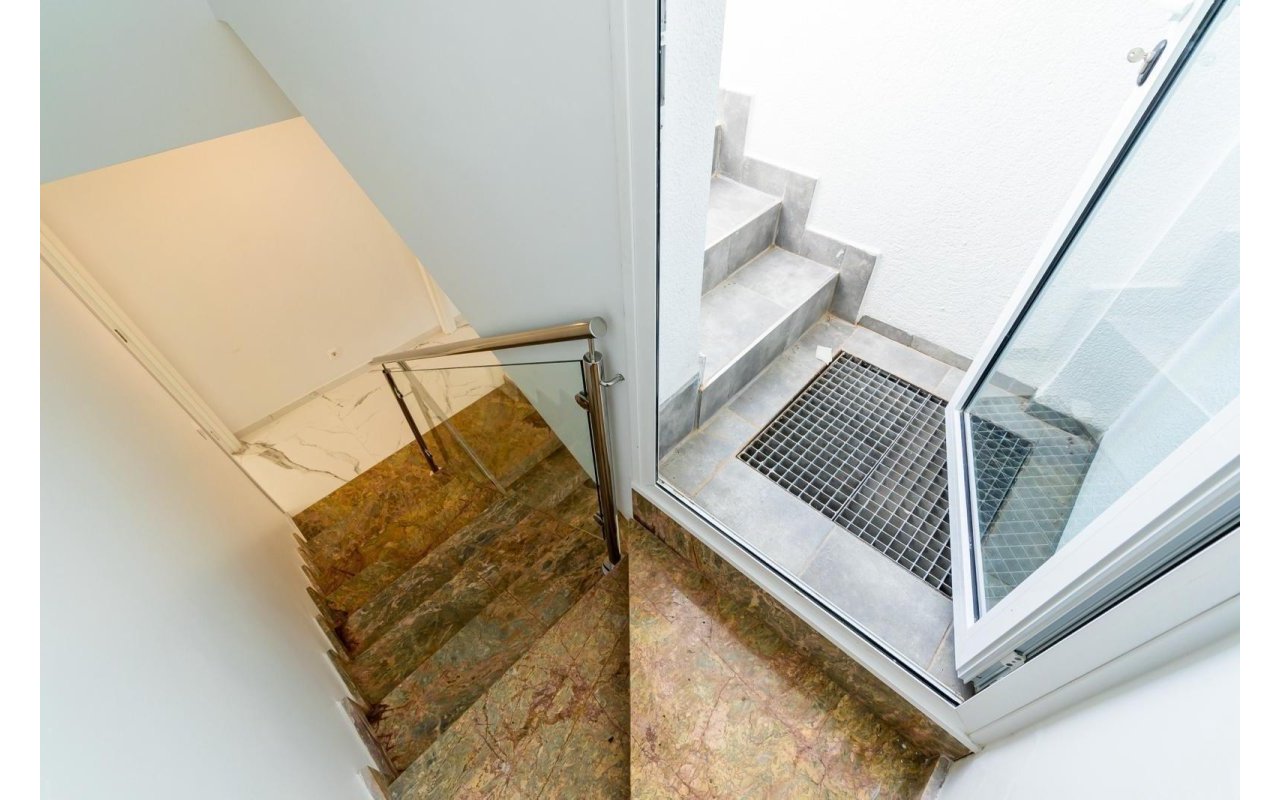 Obra nueva - Villa - Orihuela Costa - PAU 26