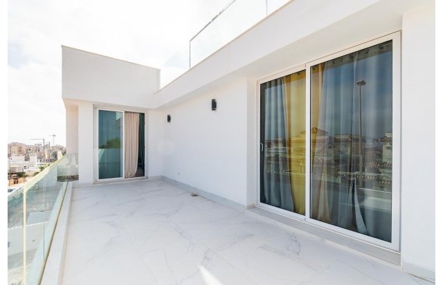 Obra nueva - Villa - Orihuela Costa - PAU 26