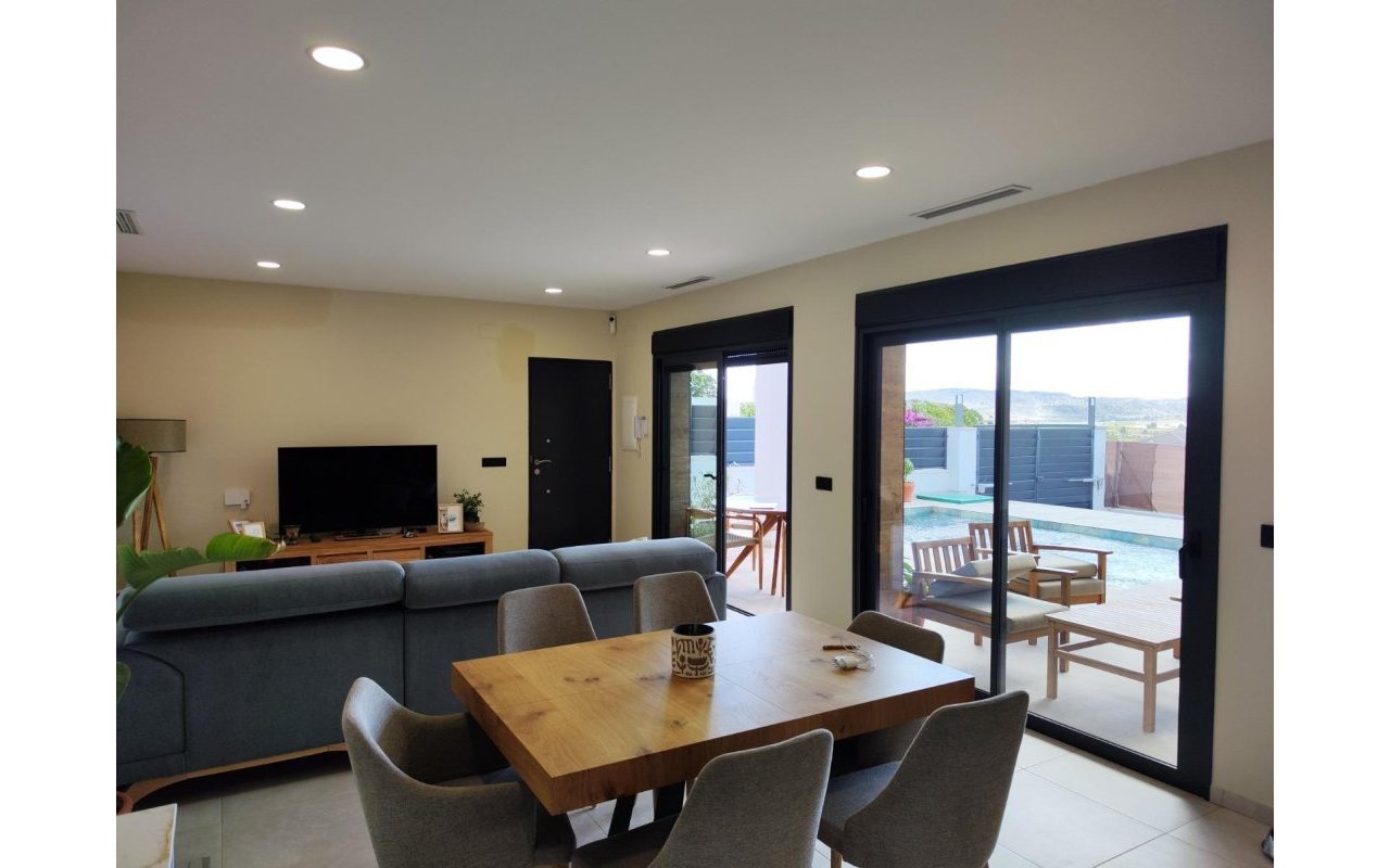 Obra nueva - Villa - Pinoso - Lel