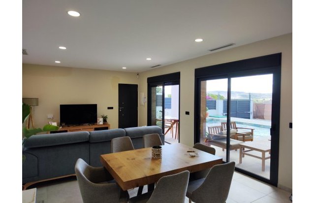 Obra nueva - Villa - Pinoso - Lel