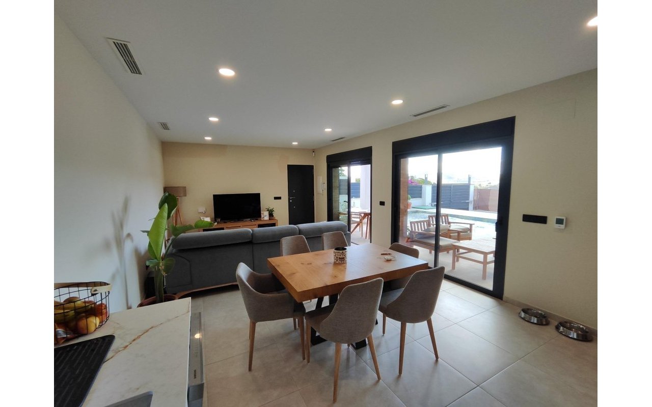 Obra nueva - Villa - Pinoso - Lel