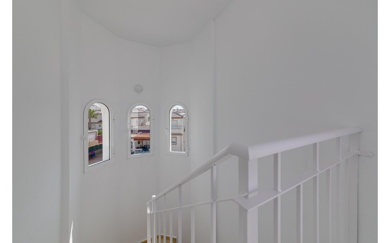 Rynek pierwotny - Villa - San Fulgencio - El Oasis