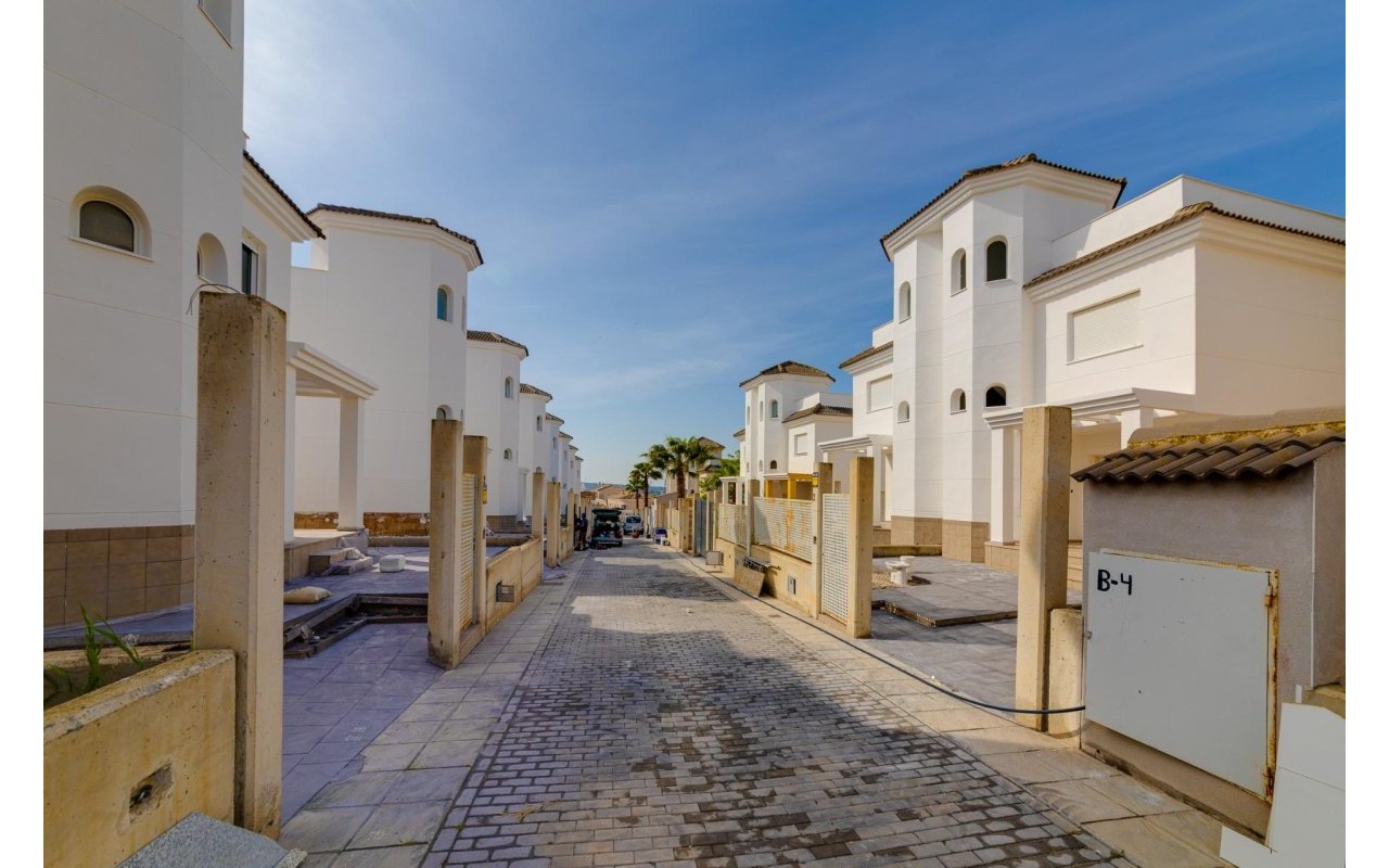 Rynek pierwotny - Villa - San Fulgencio - El Oasis