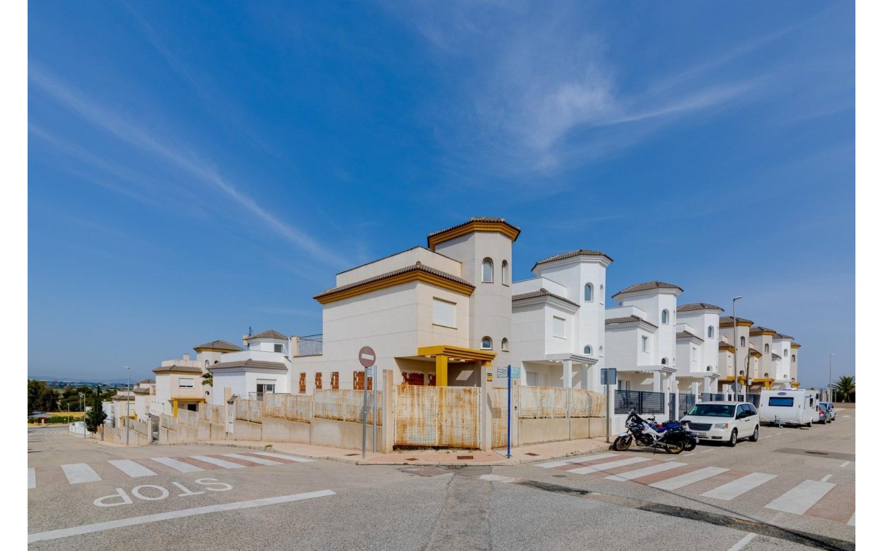 Rynek pierwotny - Villa - San Fulgencio - El Oasis