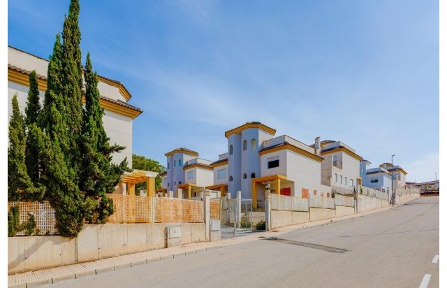 Rynek pierwotny - Villa - San Fulgencio - El Oasis