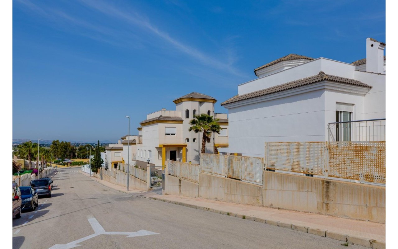 Rynek pierwotny - Villa - San Fulgencio - El Oasis