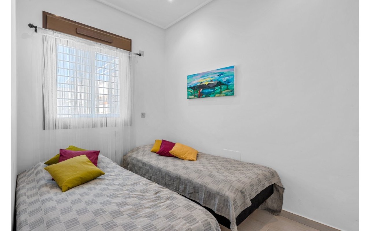 Rynek wtórny - Daszek - Torre de la Horadada (Alicante) - Spain