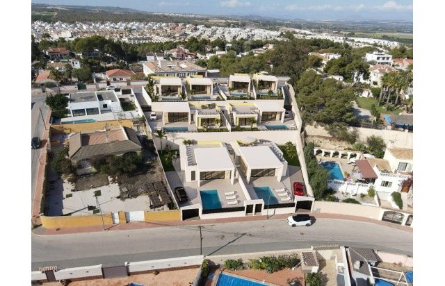 Obra nueva - Villa - Torrevieja - Los Balcones