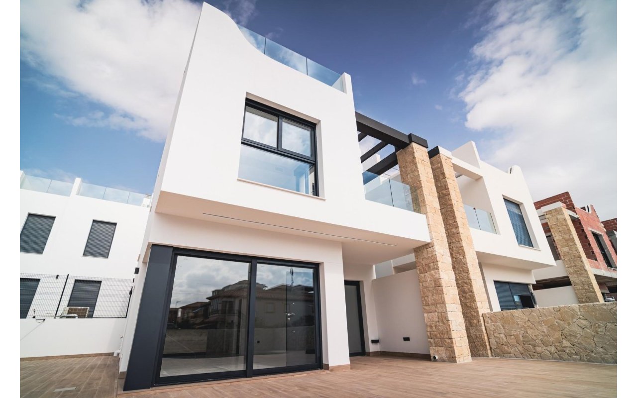 Rynek pierwotny - Villa - Orihuela Costa - Punta Prima