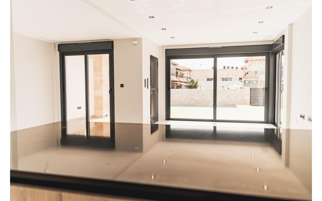 Rynek pierwotny - Villa - Orihuela Costa - Punta Prima