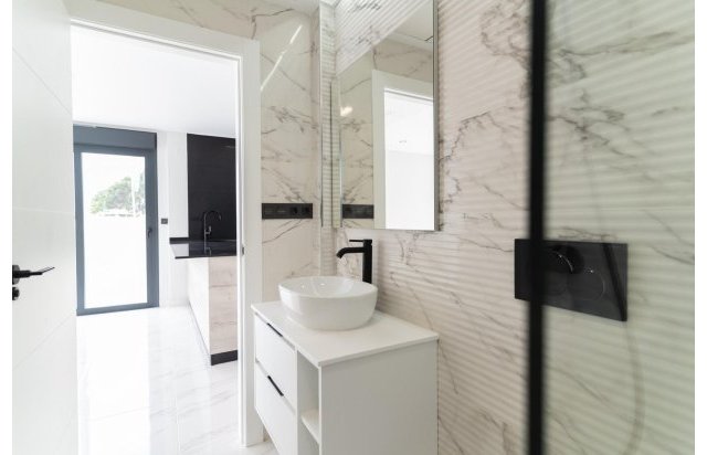 Rynek pierwotny - Villa - Orihuela Costa - Punta Prima