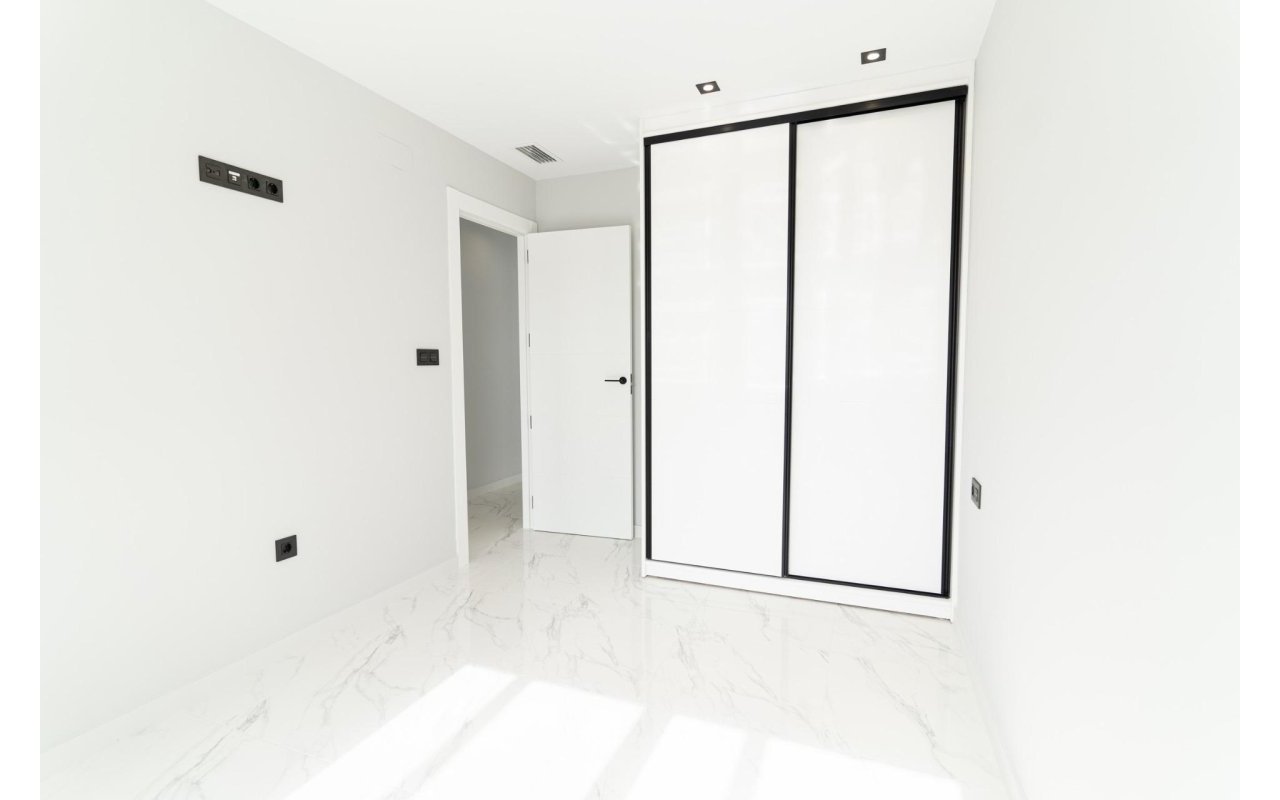 Rynek pierwotny - Villa - Orihuela Costa - Punta Prima