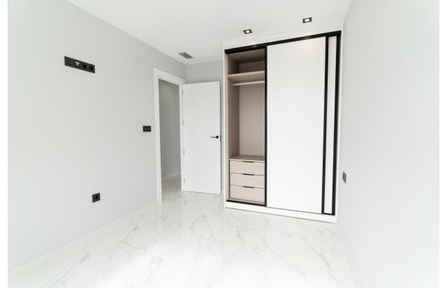 Rynek pierwotny - Villa - Orihuela Costa - Punta Prima