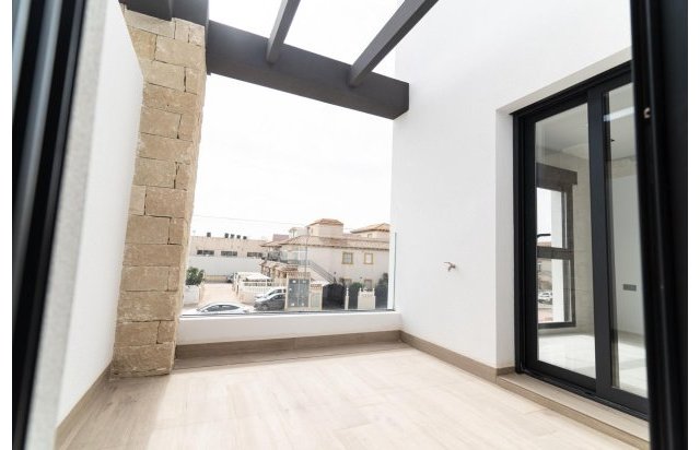 Rynek pierwotny - Villa - Orihuela Costa - Punta Prima