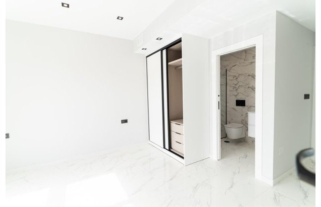 Rynek pierwotny - Villa - Orihuela Costa - Punta Prima