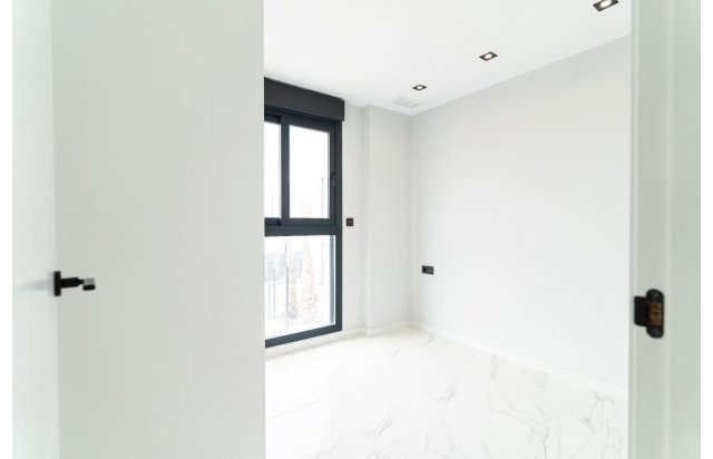 Rynek pierwotny - Villa - Orihuela Costa - Punta Prima