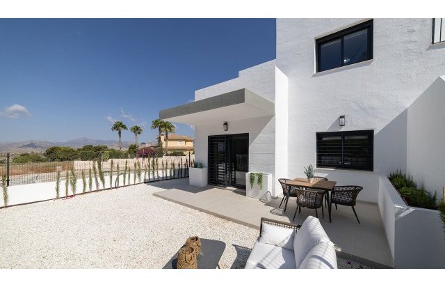 Rynek pierwotny - Villa - Busot, zona Bonalba Golf (Alicante) - Spain