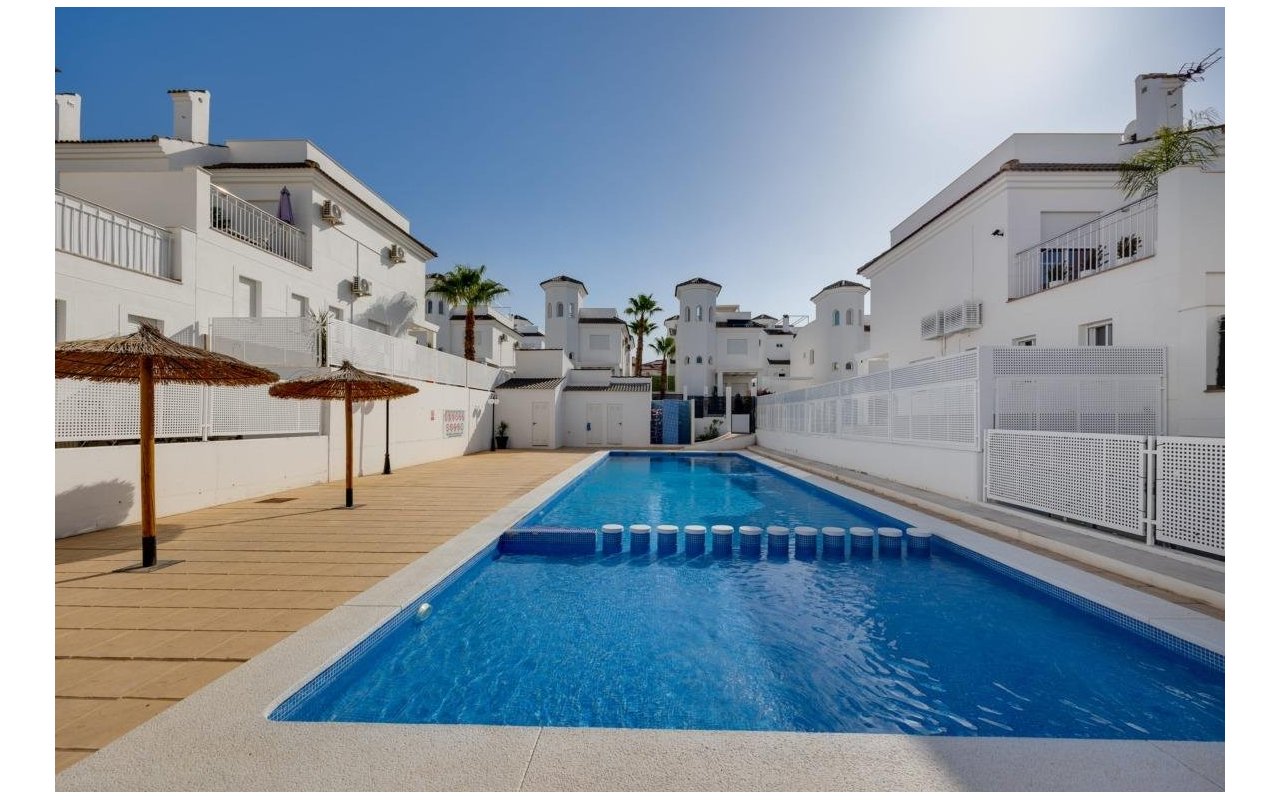 Rynek pierwotny - Villa - San Fulgencio - El Oasis