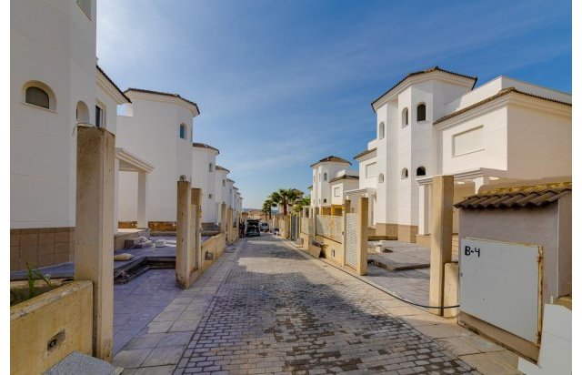 Rynek pierwotny - Villa - San Fulgencio - El Oasis