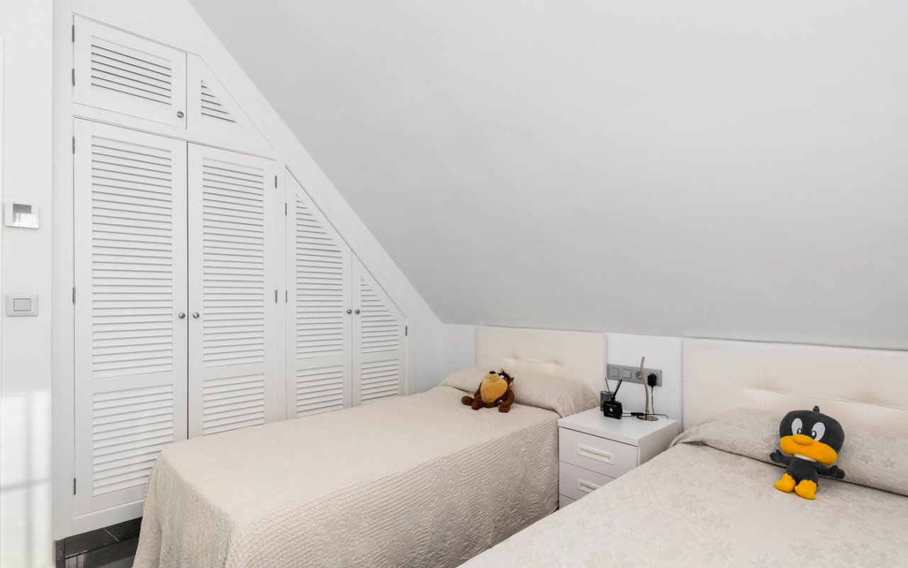 Reventa - Villa - San Juan Alicante - Frank Espinós