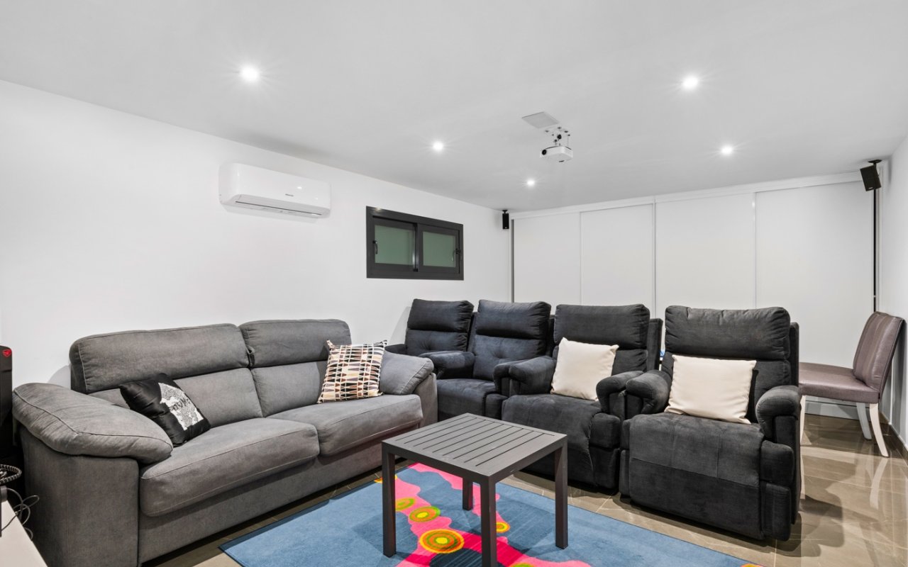 Reventa - Villa - San Juan Alicante - Frank Espinós