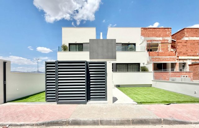 Obra nueva - Town House - Cox - San Fernando
