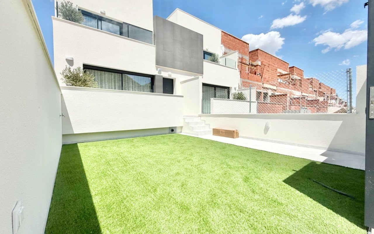 Obra nueva - Town House - Cox - San Fernando