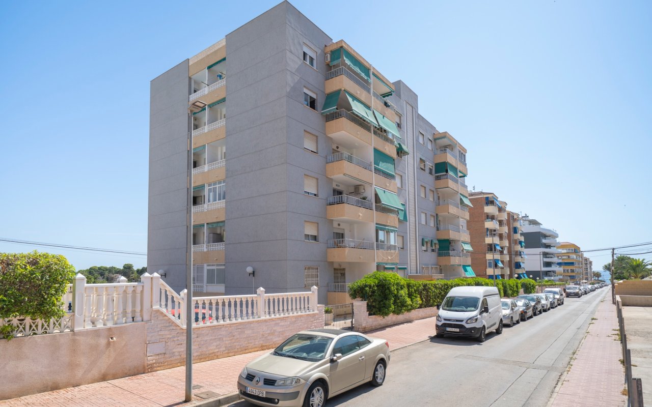 Resale - Flat - Orihuela Costa - Punta Prima