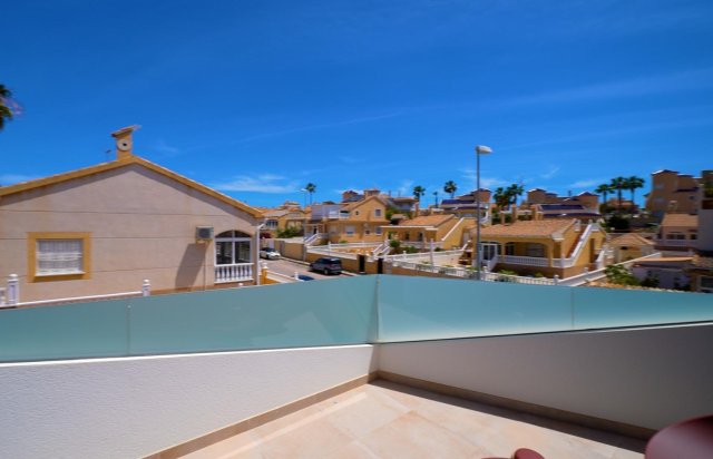 Rynek pierwotny - Villa - Orihuela Costa - Los Altos