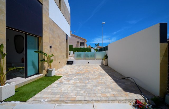 Rynek pierwotny - Villa - Orihuela Costa - Los Altos