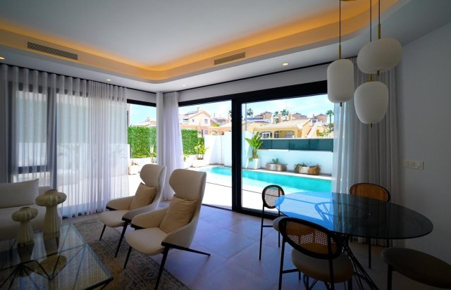 Rynek pierwotny - Villa - Orihuela Costa - Los Altos