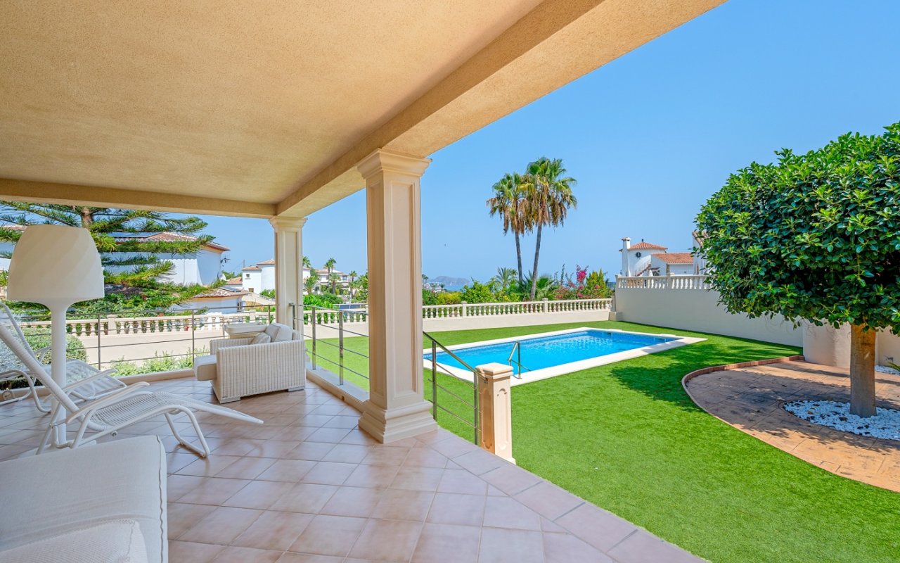 Resale - Villa - Benissa