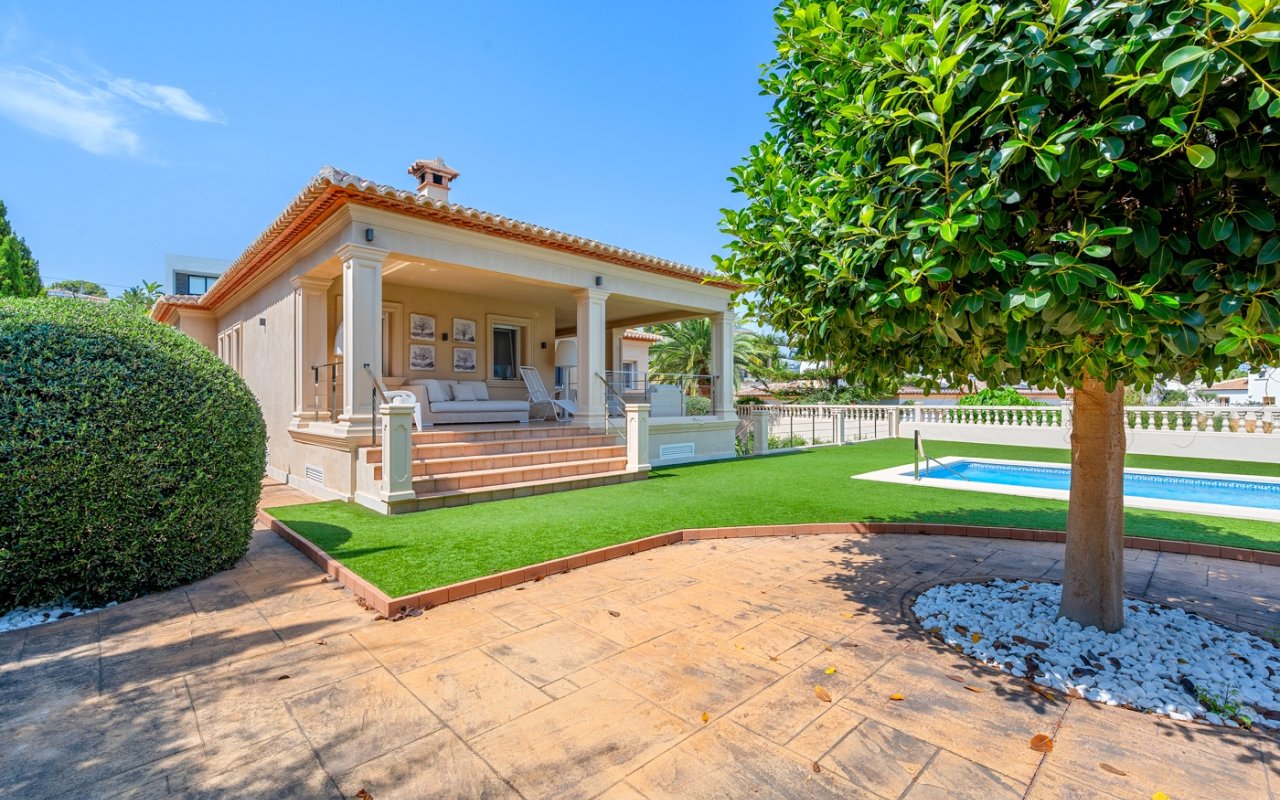 Resale - Villa - Benissa