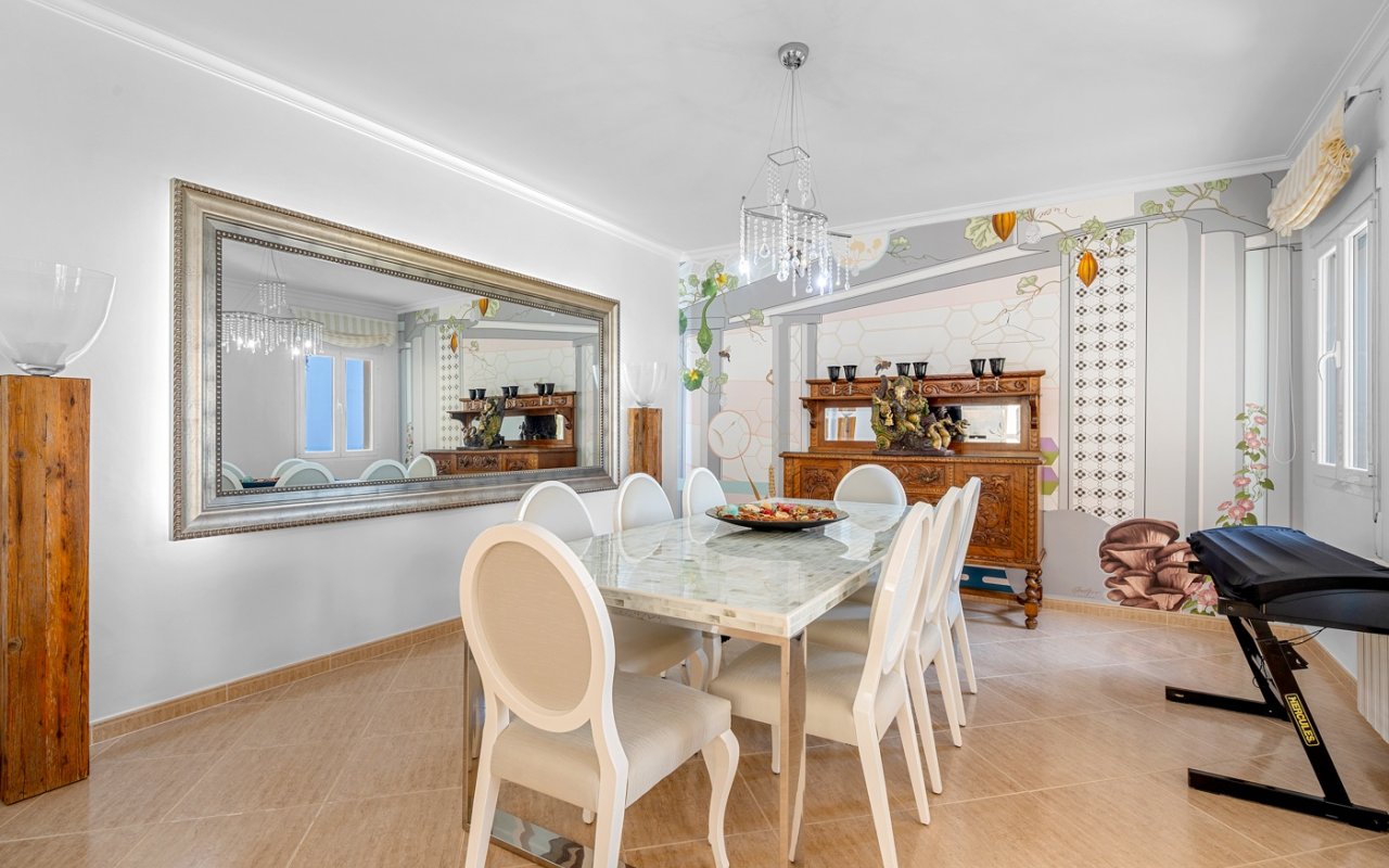 Resale - Villa - Benissa