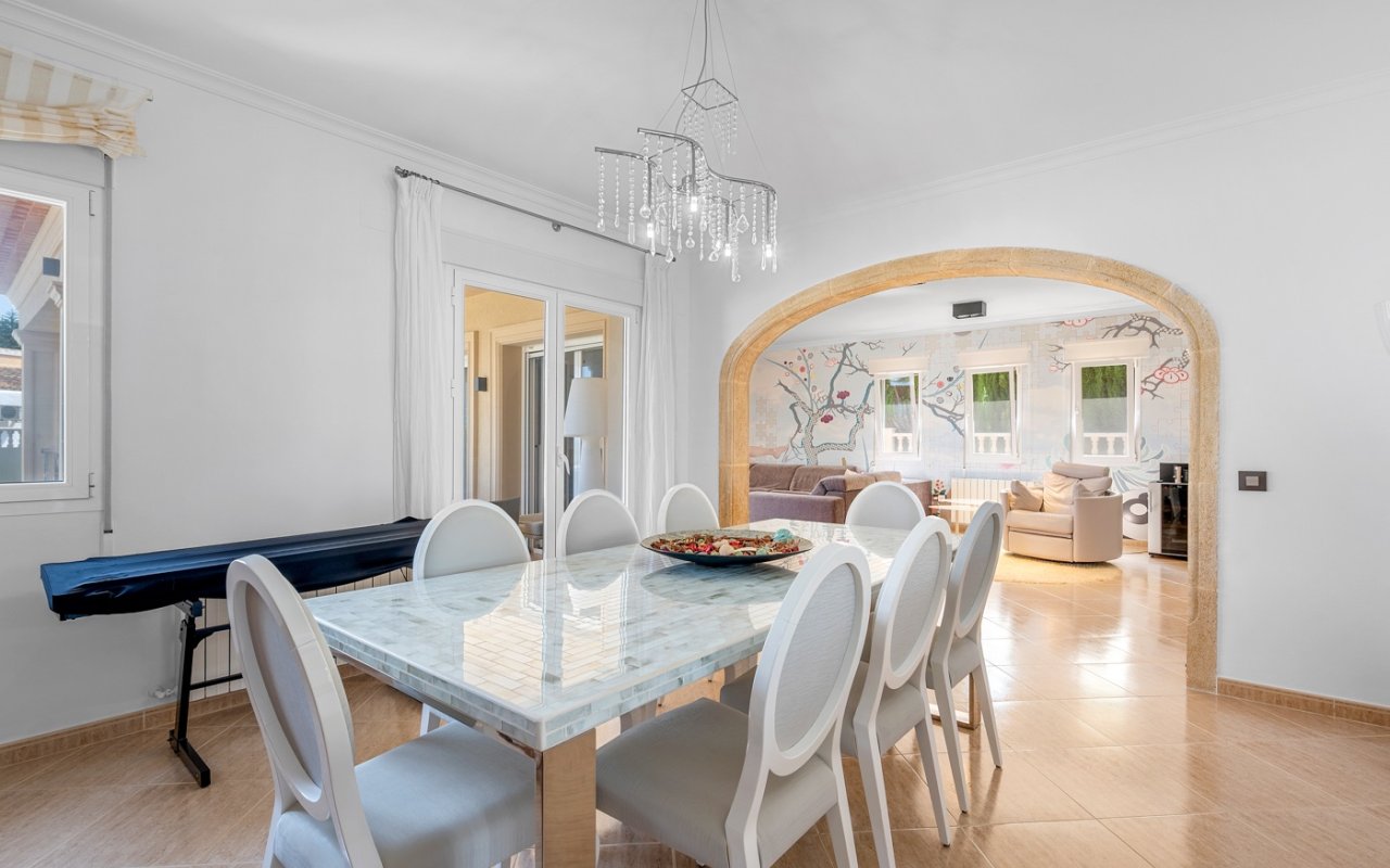 Resale - Villa - Benissa