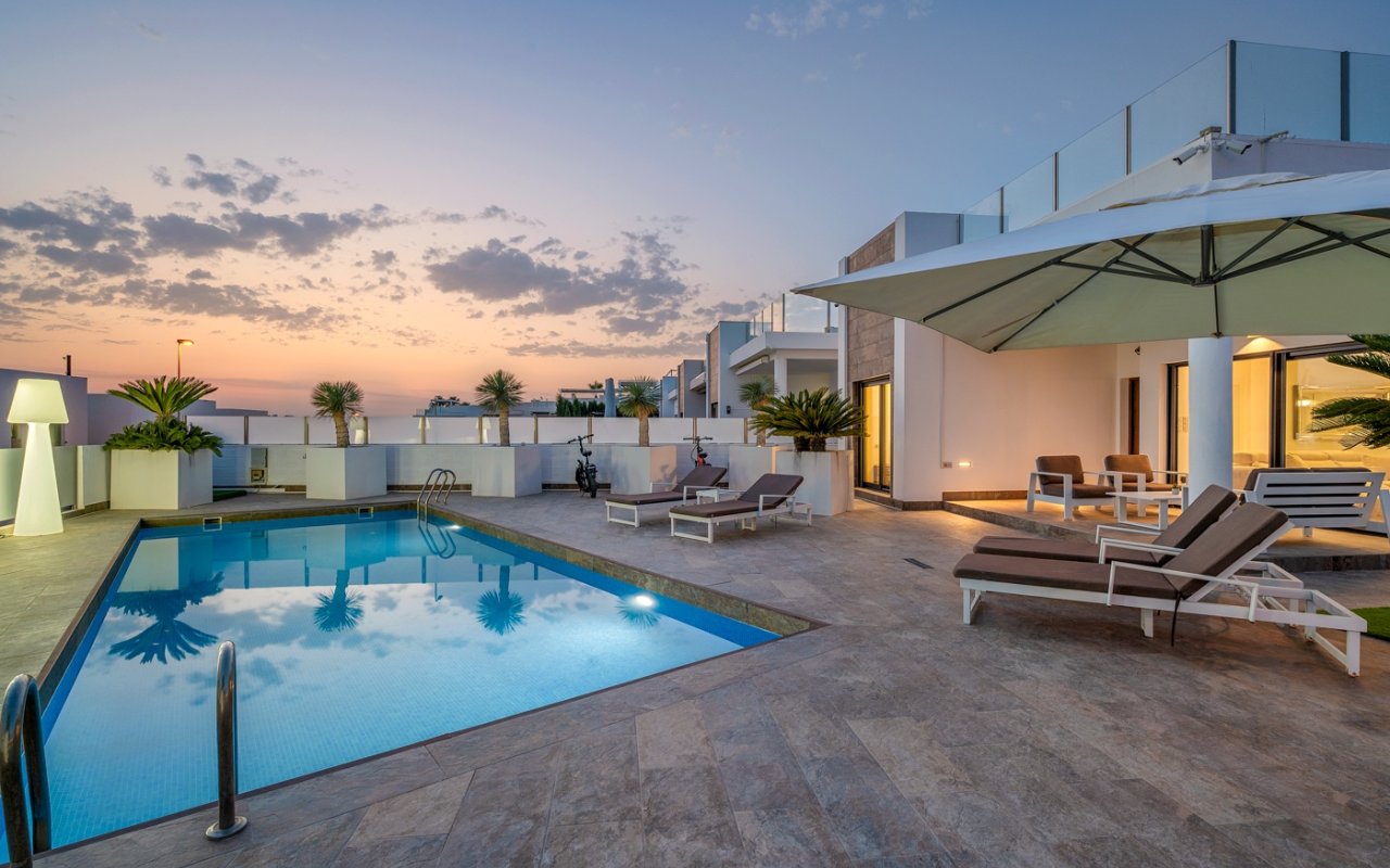 Resale - Villa - Orihuela Costa - Villamartín