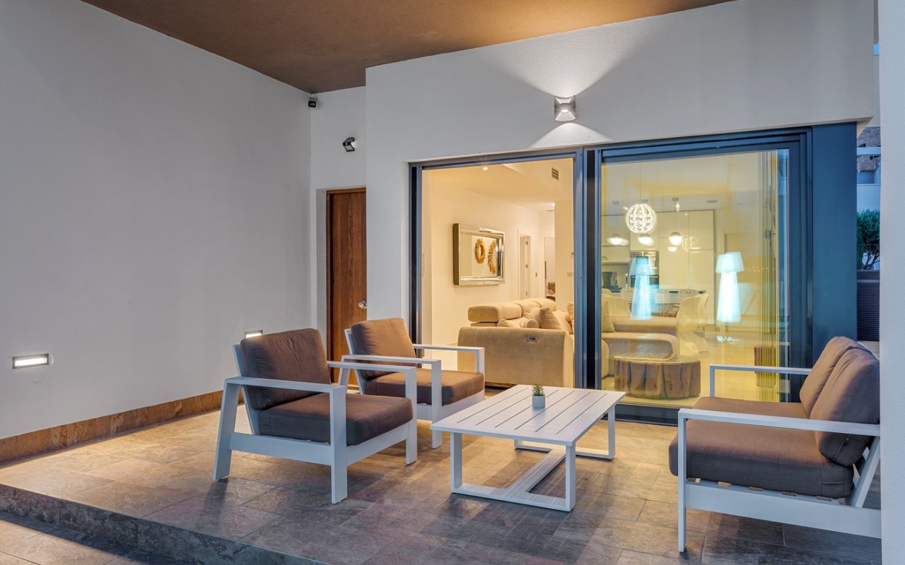 Resale - Villa - Orihuela Costa - Villamartín