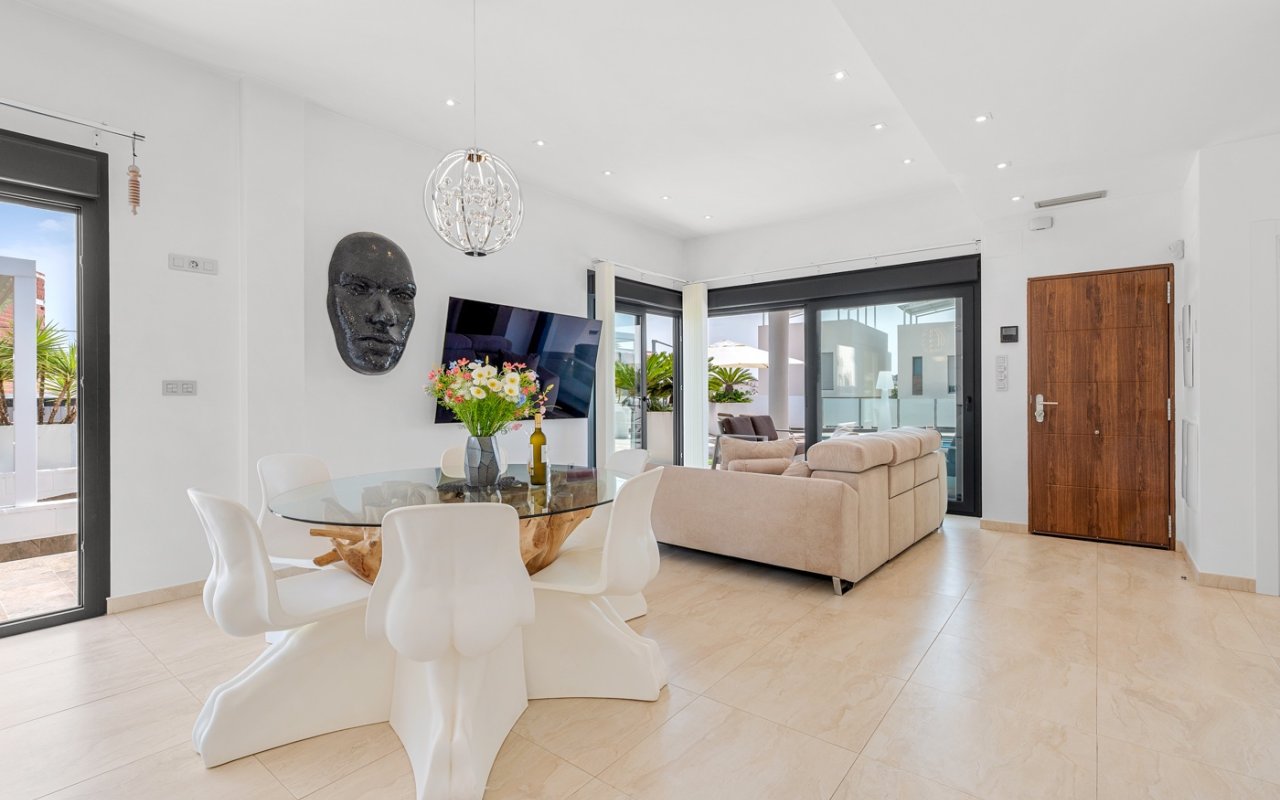 Resale - Villa - Orihuela Costa - Villamartín