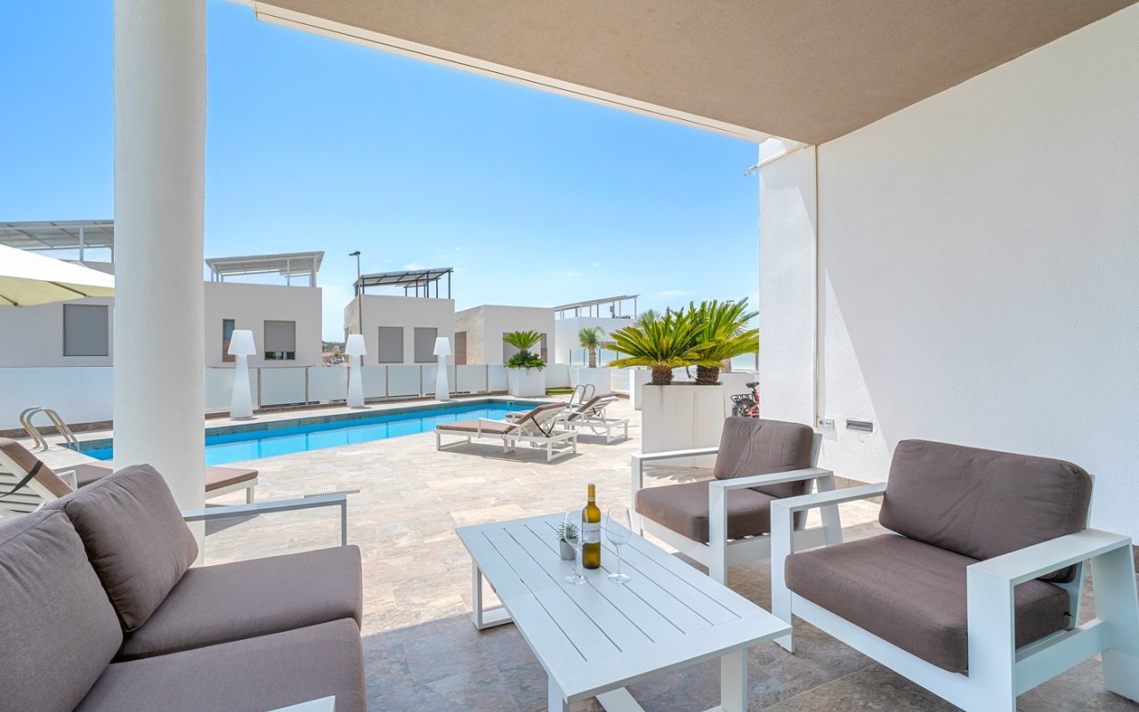 Resale - Villa - Orihuela Costa - Villamartín