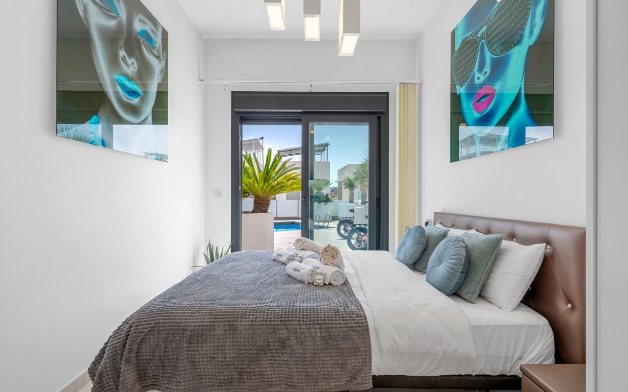 Resale - Villa - Orihuela Costa - Villamartín