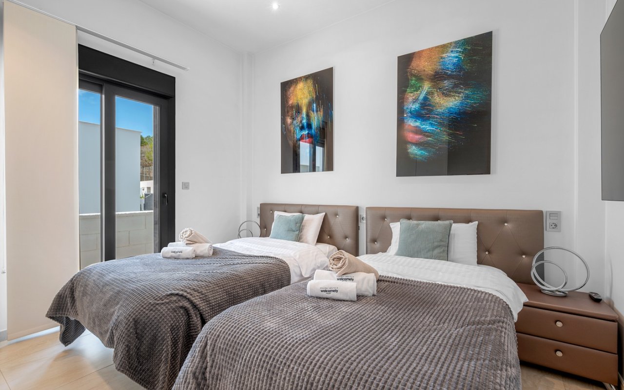 Resale - Villa - Orihuela Costa - Villamartín
