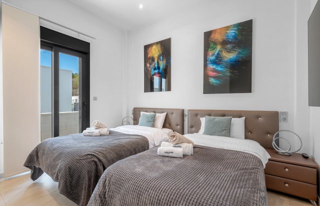 Resale - Villa - Orihuela Costa - Villamartín