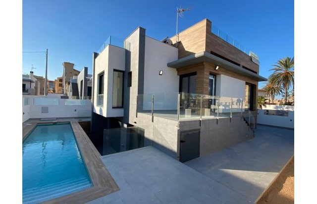 Rynek pierwotny - Villa - Torrevieja - La Mata