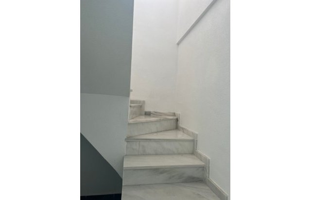 Rynek pierwotny - Daszek - Calpe - Playa La Fossa