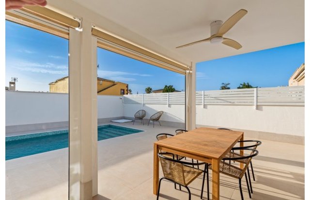 Resale - Villa - Torrevieja - El chaparral