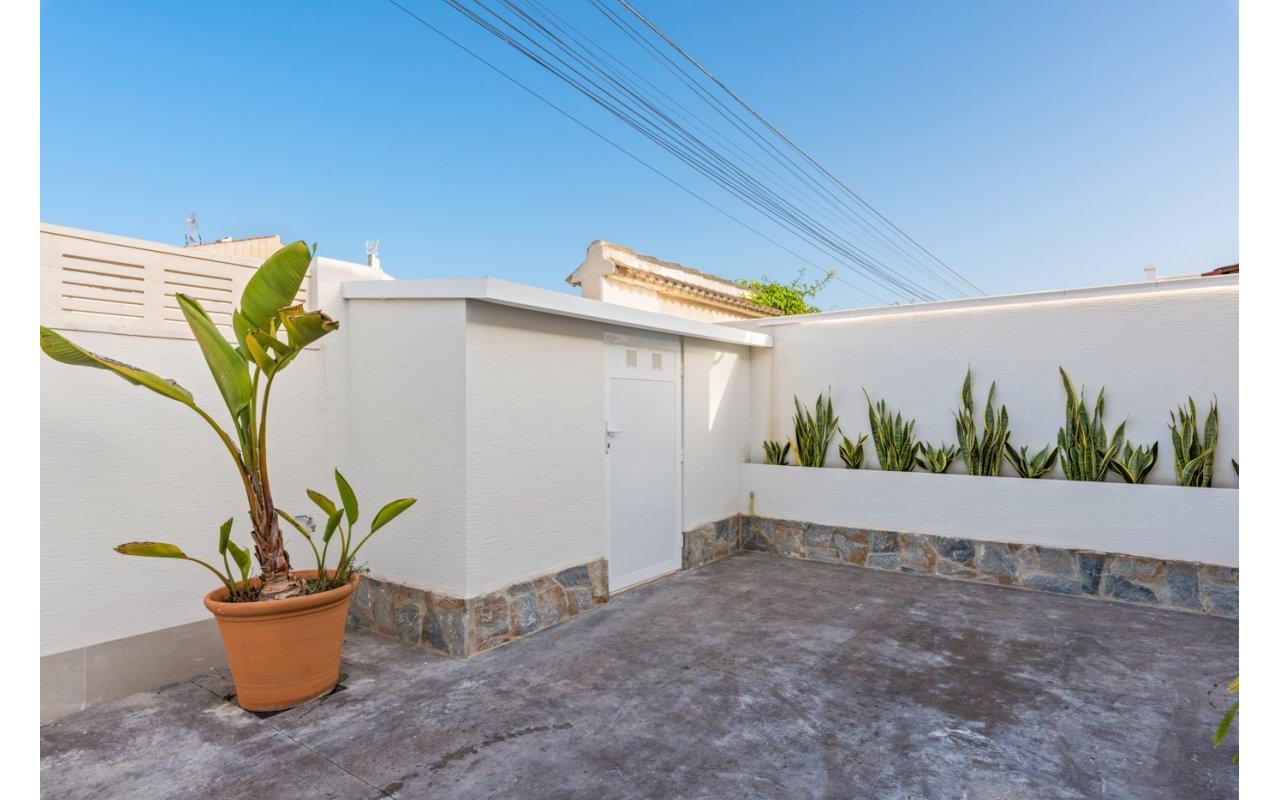 Resale - Villa - Torrevieja - El chaparral