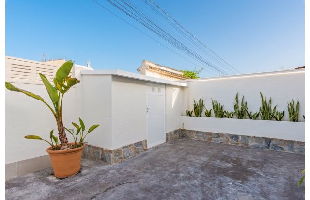 Resale - Villa - Torrevieja - El chaparral