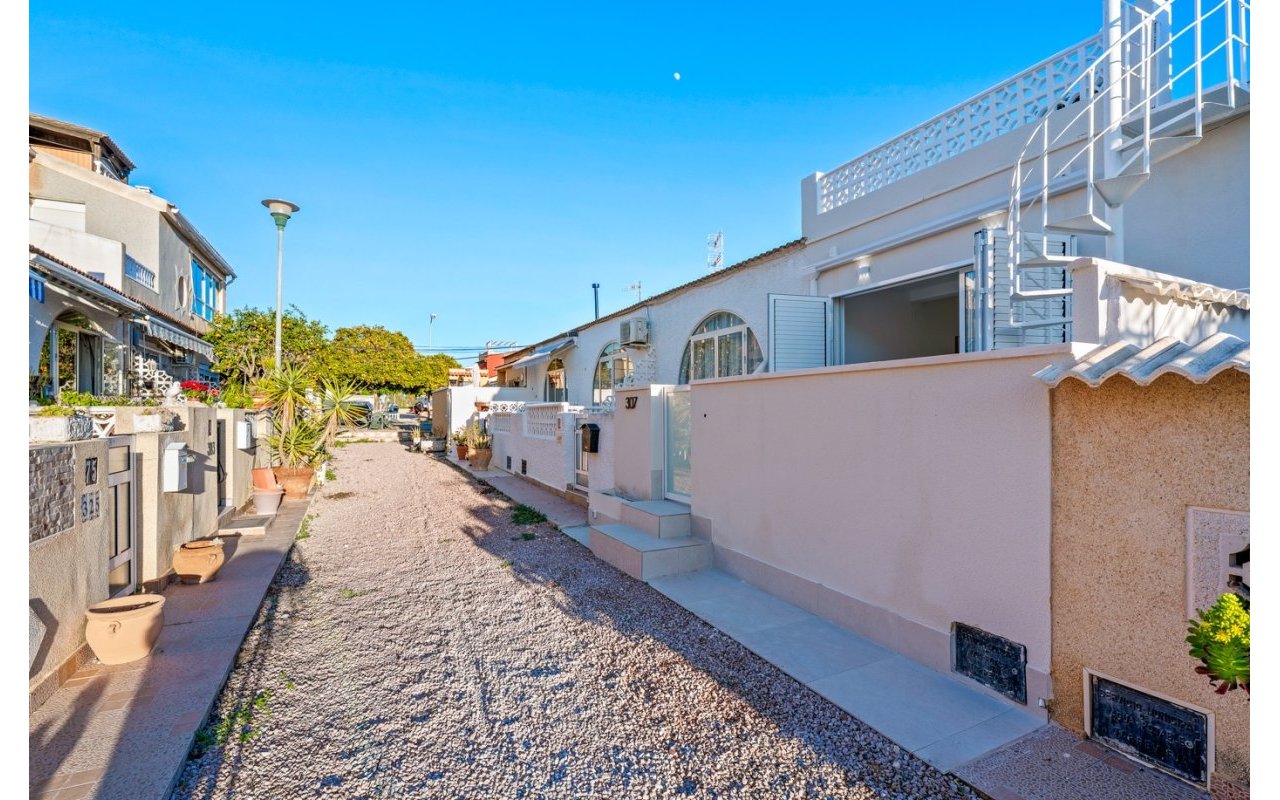 Rynek wtórny - Adosado - Torrevieja - El chaparral